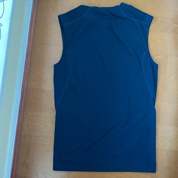 Nike Top Dri- Fit, Size L - Picture 2 of 2